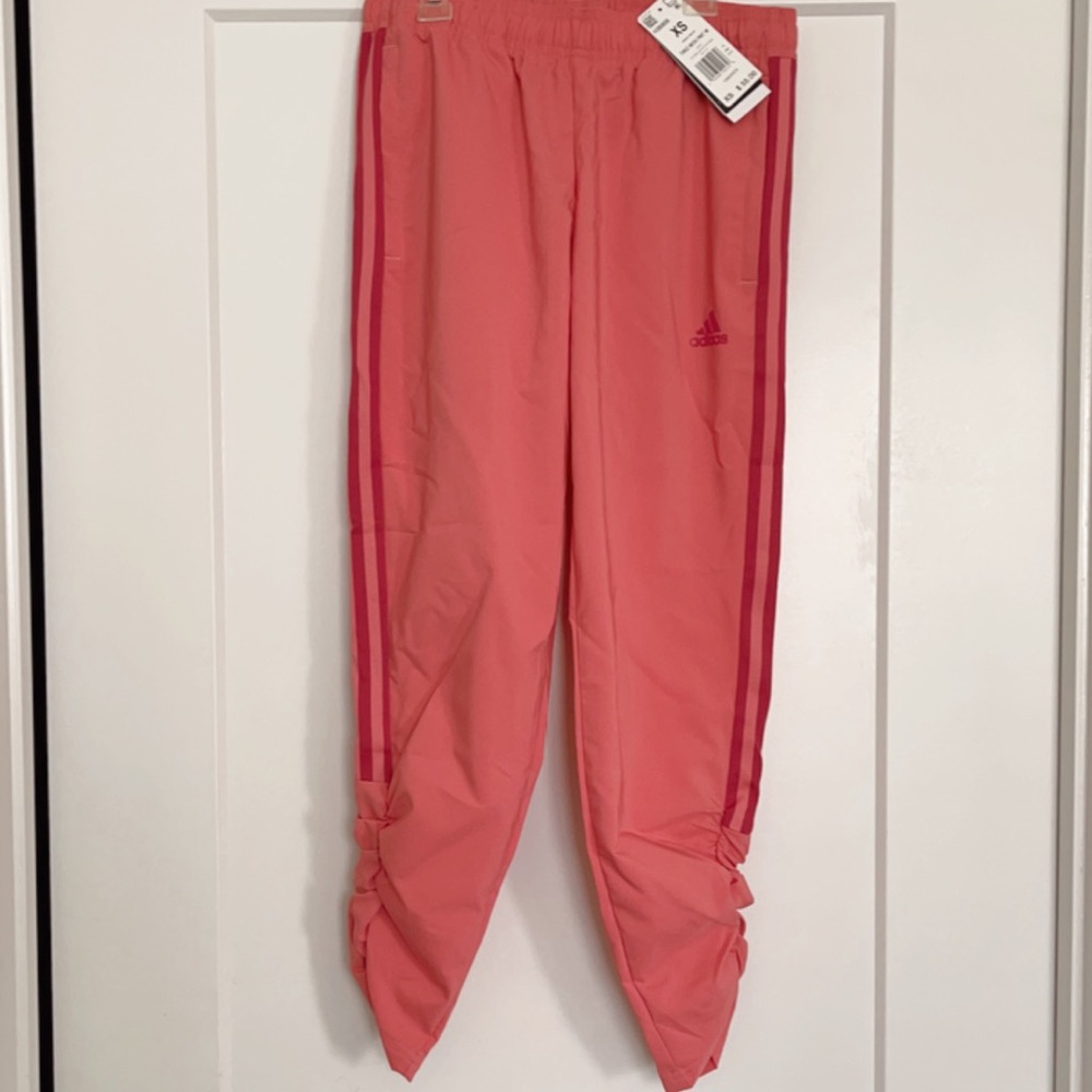 XS Adidas Trio Woven Ruched Pants in Hazel Rose